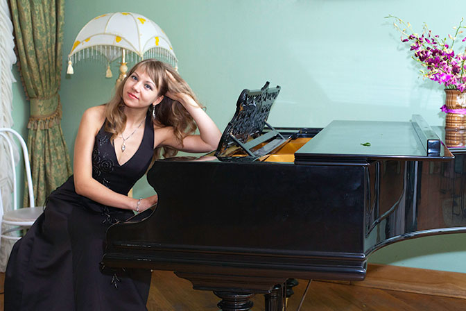 Певица Юлия Загоскина